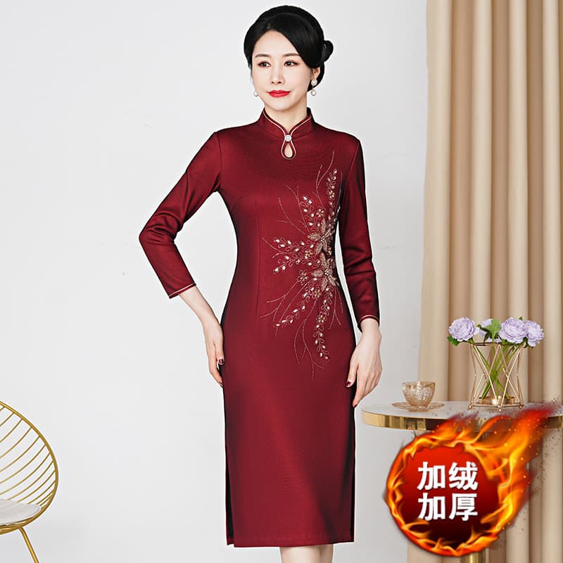 Winter Hot Style Stand-Up Collar Beaded Slim Fit, Elegant and Fashionable New Middle-Aged/Elderly Mother Dress Thickened Gown