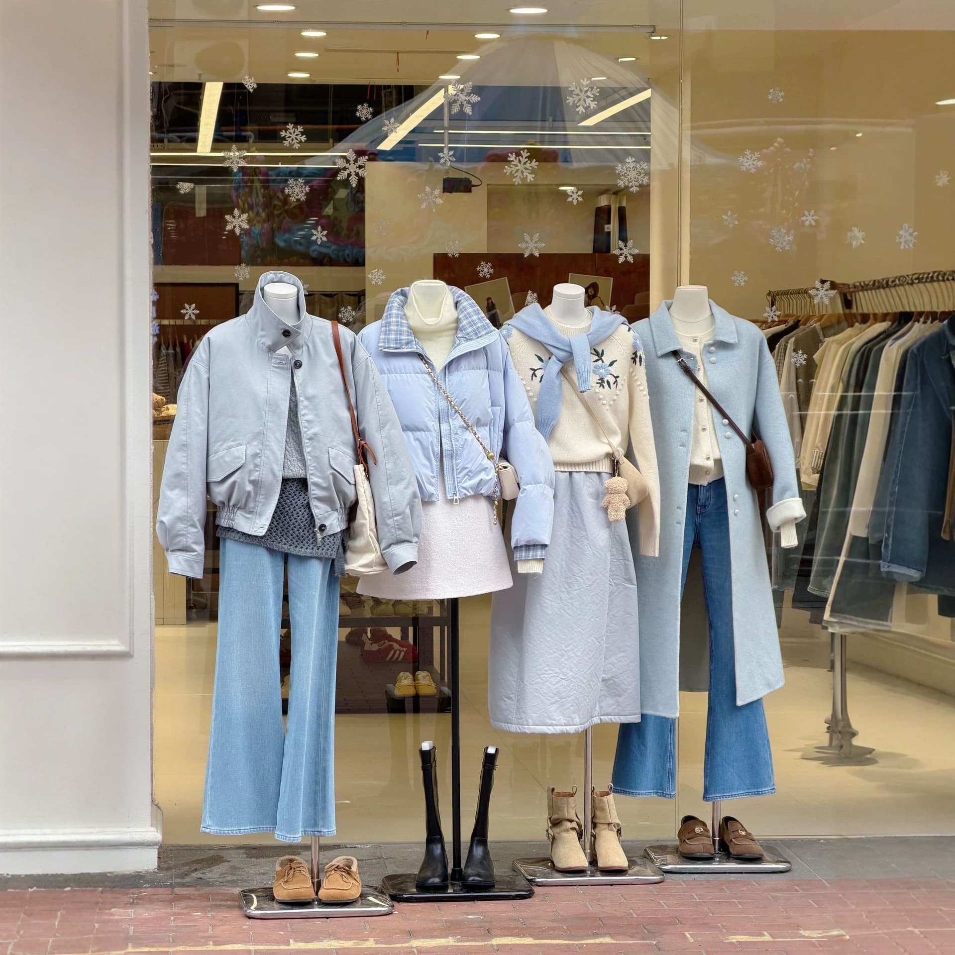 2026 Fall/Winter New Arrival Brand Women's Clothing Mixed Styles, Guangzhou Shisanhang Cut-Label Stock for Physical Stores, Live Streaming, and Street Vendors Wholesale