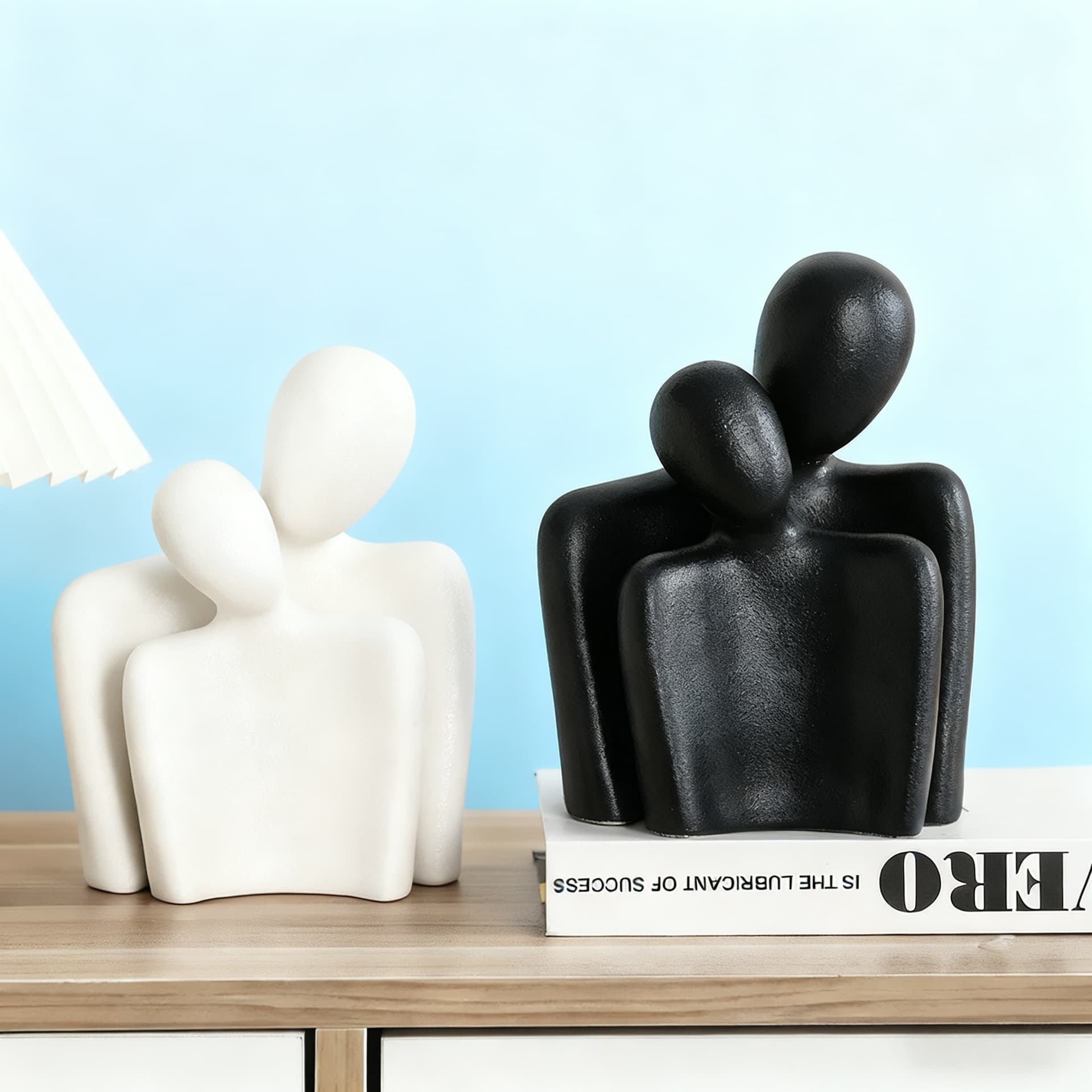 Jianermei Creative Abstract Ceramic Character Couple Ornaments for Home Living Room TV Cabinet Wine Cabinet Decoration Housewarming