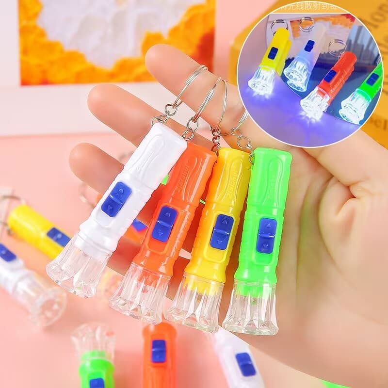 Mini LED Keychain Flashlight, Plastic Mini Torch, Colorful Glowing Kids Toy, Street Stall Small Toy