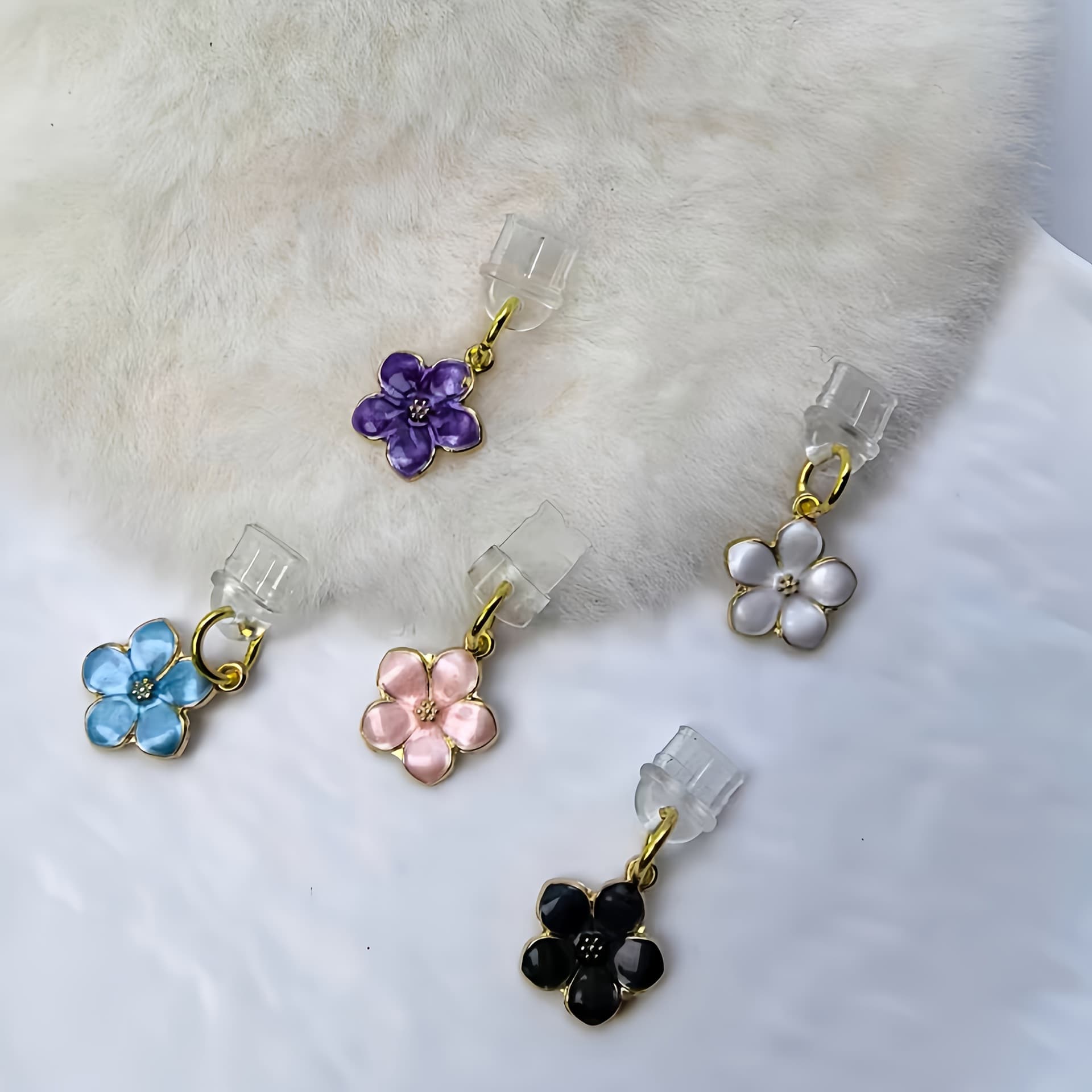 New Cherry Blossom Five-Petal Flower Apple Android Earphone Bluetooth Headset Phone Charging Port Dust Plug