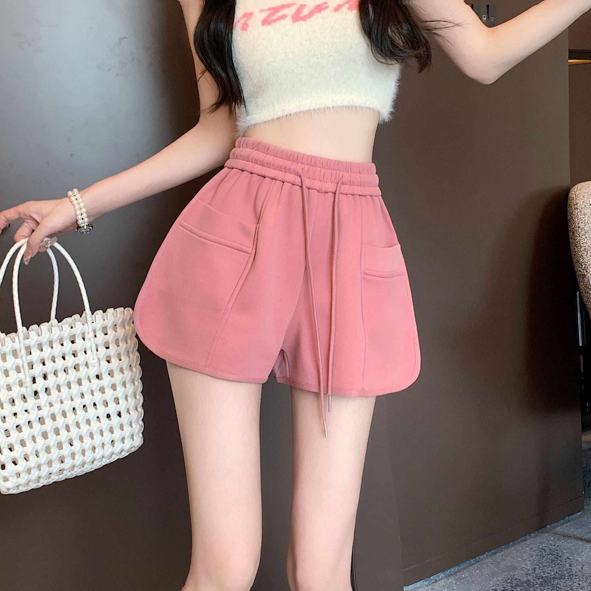 Women's casual sports shorts, summer wear, plus size, high-waisted, loose, slimming, A-line, casual, sexy wide-leg hot pants.