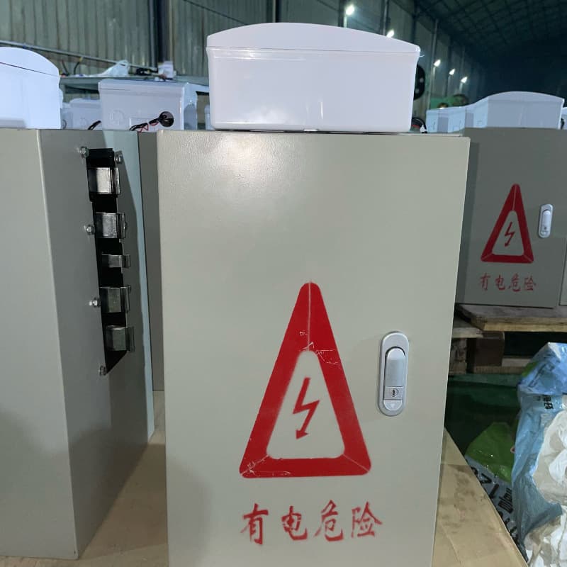 High-density busbar trunking, low-voltage five-wire exposed plug-in box, power supply box for residential buildings, air-insulated type.