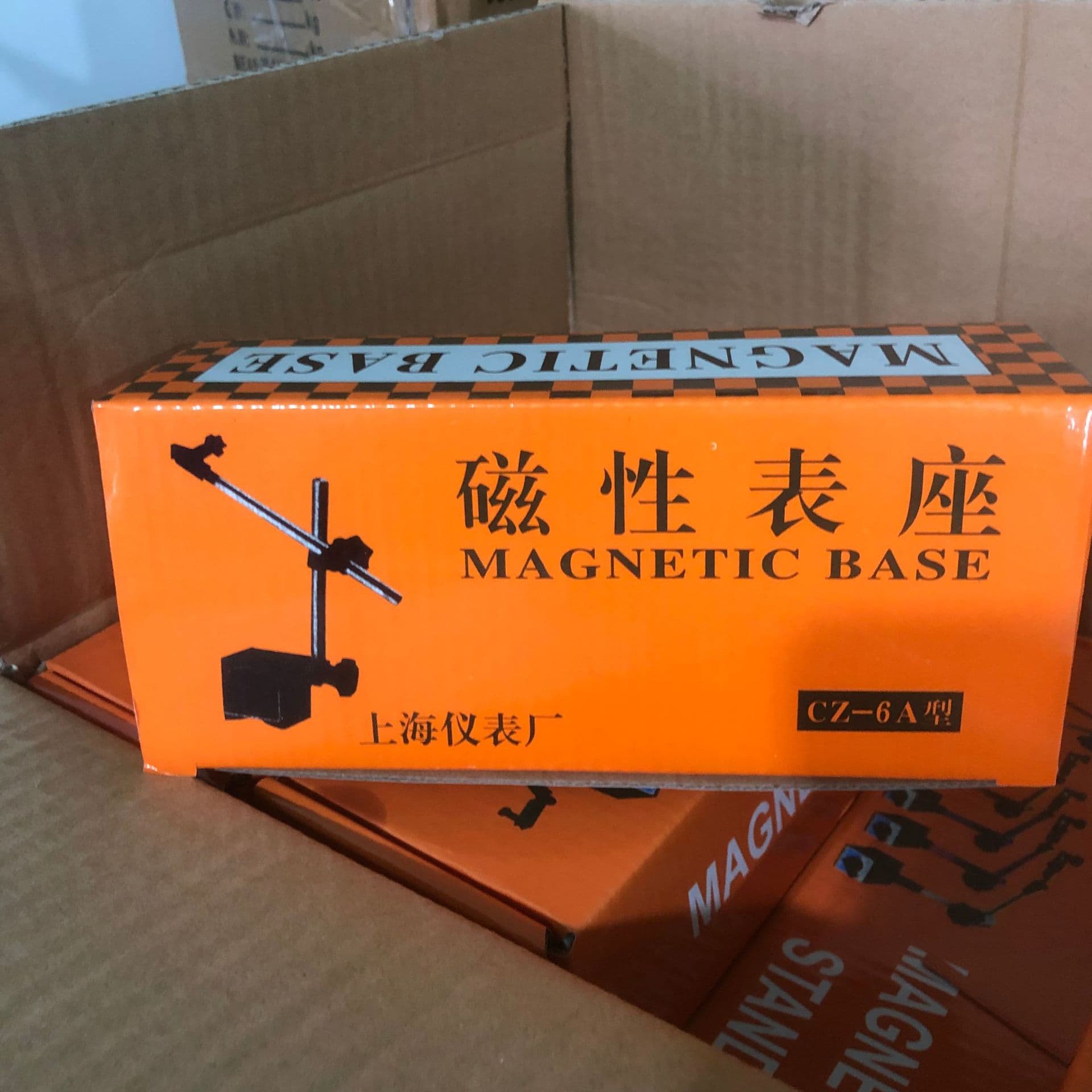 A set of high-strength magnetic indicator bases, lever micrometers, dial indicators, indicator brackets, and magnet holders. CZ-6A Strong Magnet