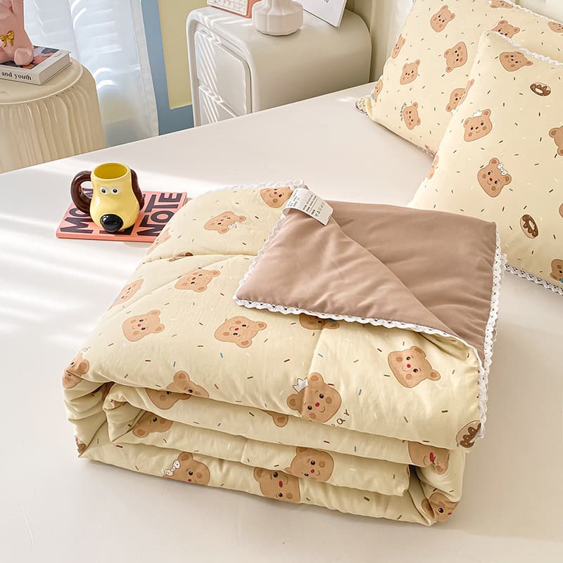 New Summer Washed Cotton Lightweight Quilt Single Bed with Small Lace Trim Design for Dormitory Bedroom Air Conditioning Thin Blanket