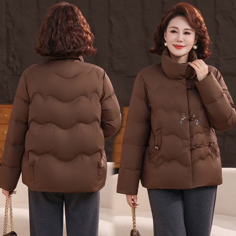 Stylish down jacket for mothers, traditional Chinese style embroidered winter coat, 2025 new style, autumn and winter cotton-padded coat for middle-aged and elderly women.