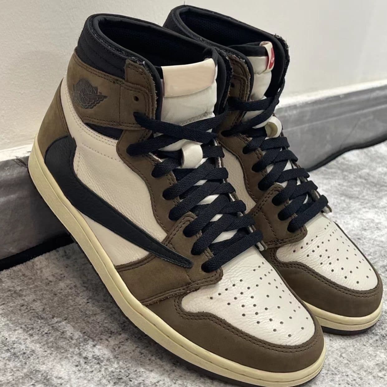 Travis Scott x Air Jordan 1 High OG Retro Basketball Shoes High-Quality Putian Edition Deep Brown Unisex Sneakers