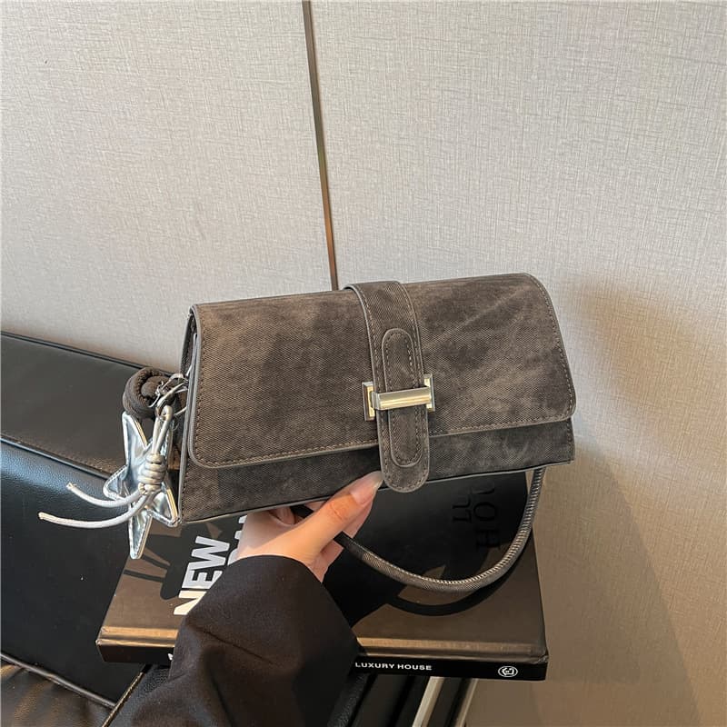 Vintage French Style Shoulder Bag Small Bag New Underarm 2026 Fashion Crossbody Bag Trendy Commuter Shoulder Bag