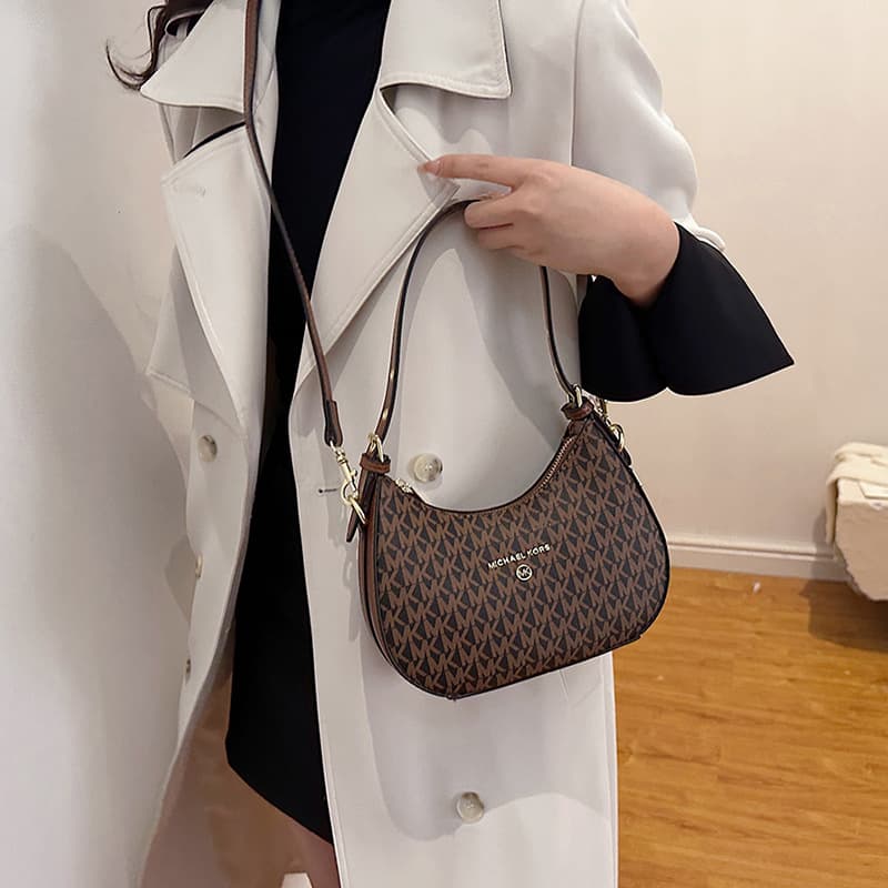 Women's Underarm Bag 2024 New Trendy French Style High-End Niche Moon Bag Shoulder Half-Moon Bag Crossbody Bag