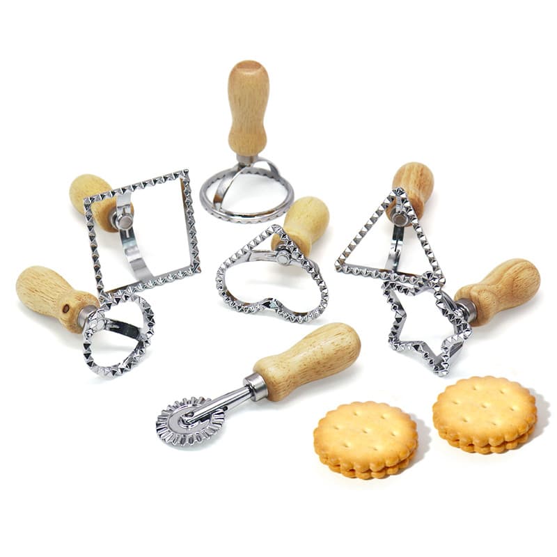 Zinc Alloy Biscuit Mold Snack Cake Dumpling Skin Edge Flower Embossed Biscuit Mold Wooden Handle Stainless Steel Pancake Cutter Wheel