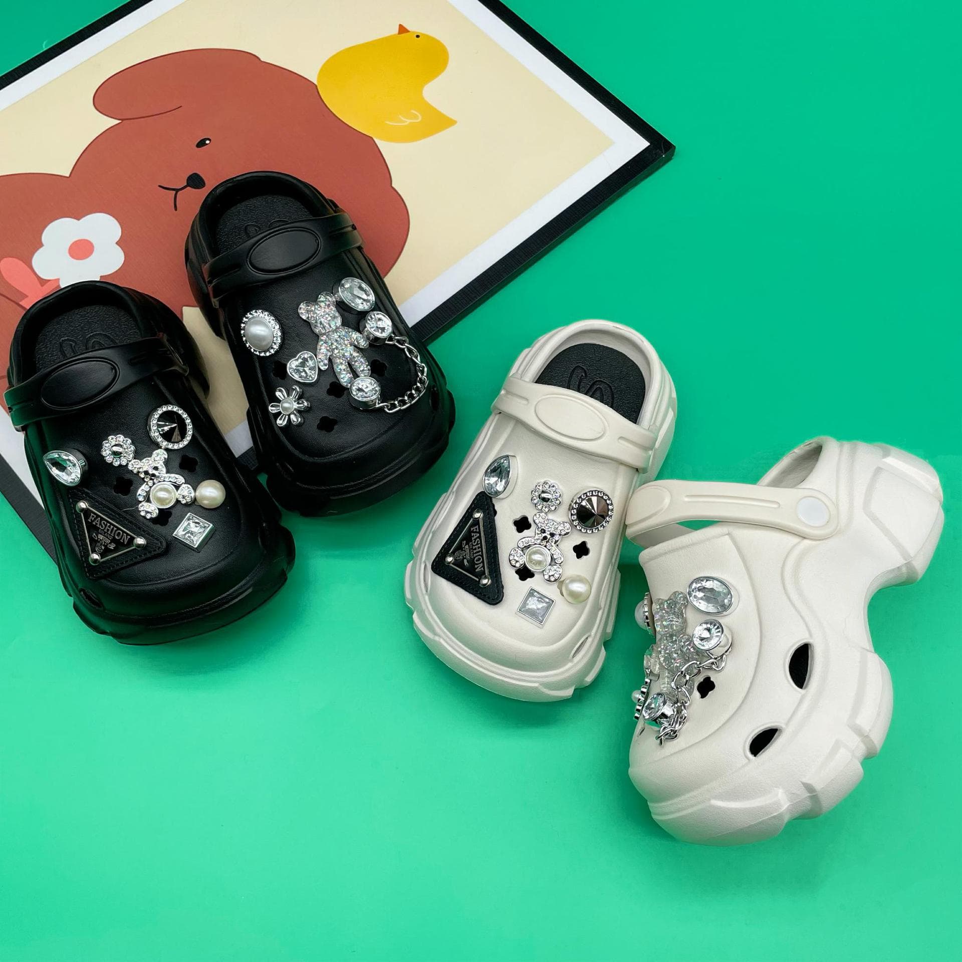 New cross-border ins cartoon cute children's perforated shoes, thick sole outdoor beach/garden shoes