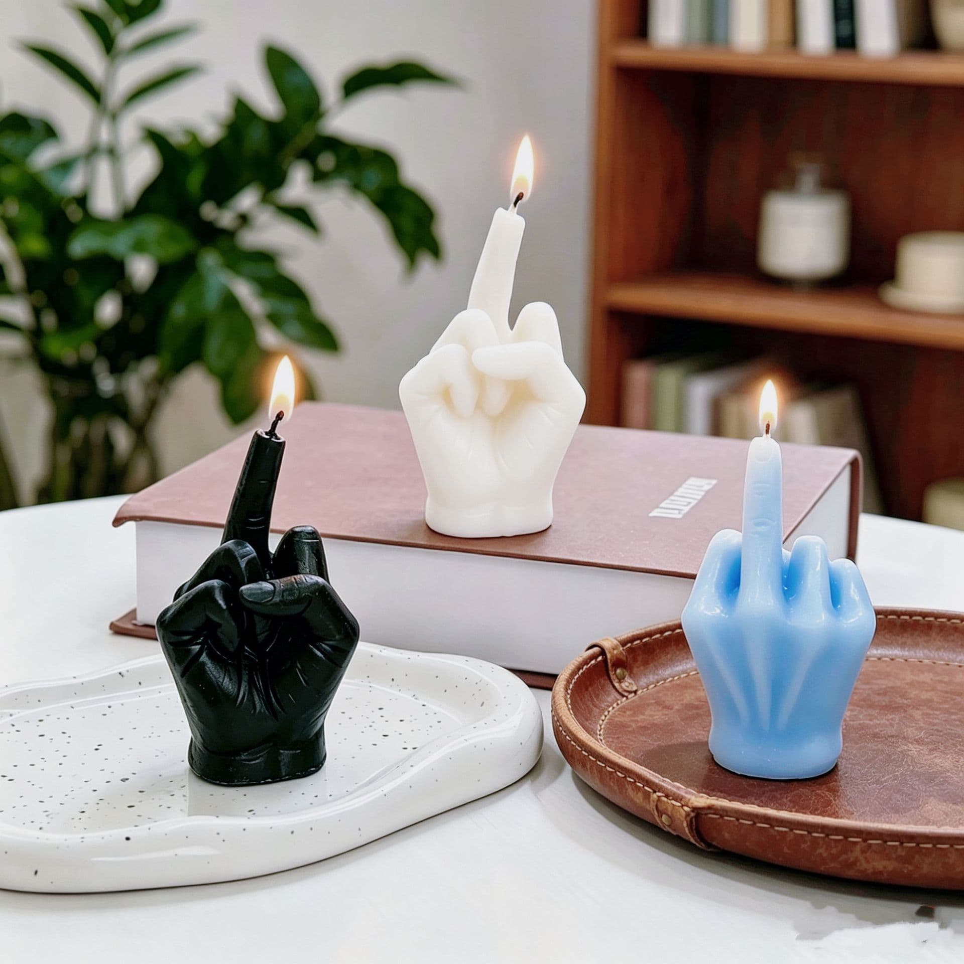 Middle Finger Shape Candle Creative Amazon Funny Disgust Fuck Gesture Aromatherapy Candle Wholesale Handmade Soy Wax Cylinder