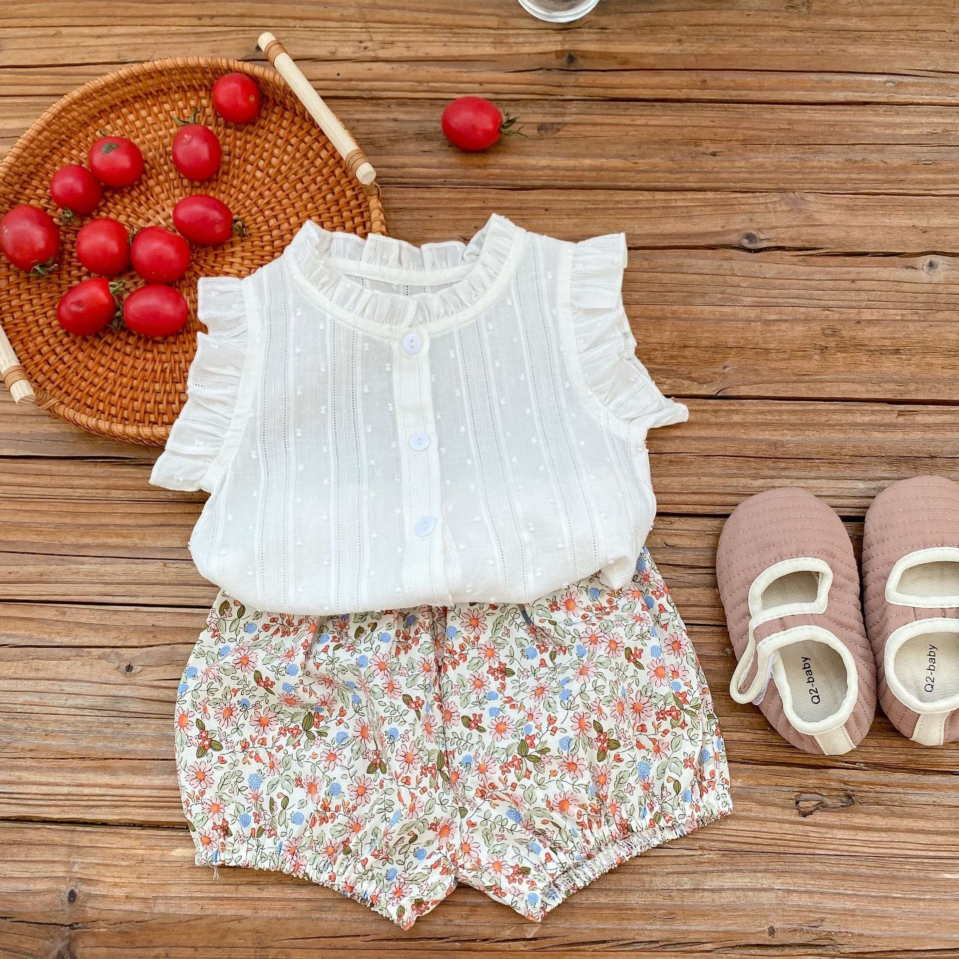 2026 summer ins buttoned top + small floral shorts baby girl 2-piece suit summer thin suit