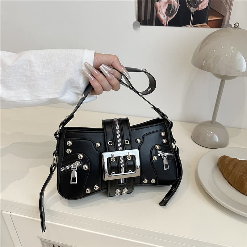 New European and American Retro Handbags Niche Design Hot Girl One-Shoulder Commuting Diagonal Motorcycle Bag 2026 Autumn New Style