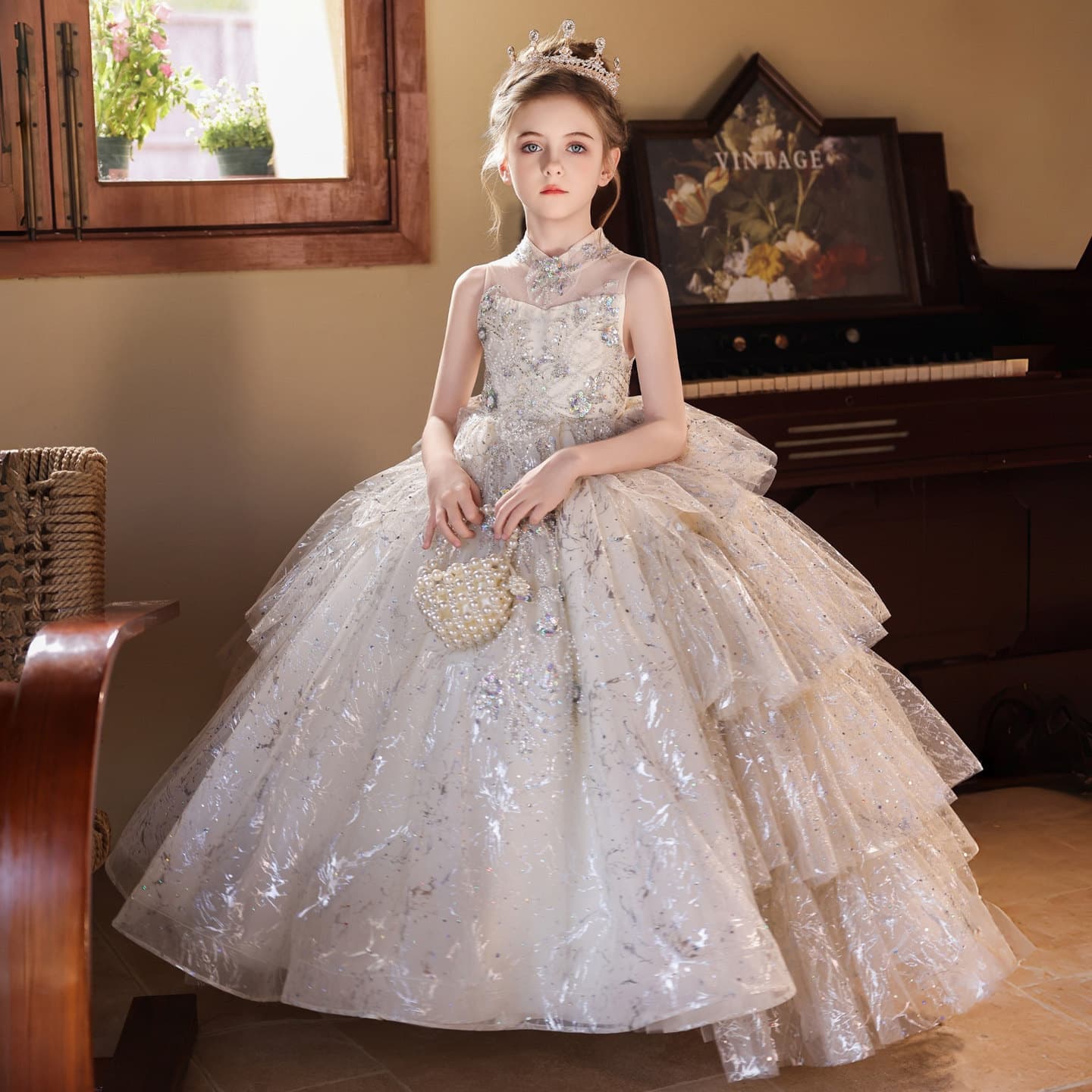Girls dress high-end light luxury niche host birthday princess dress summer children's piano performance clothing