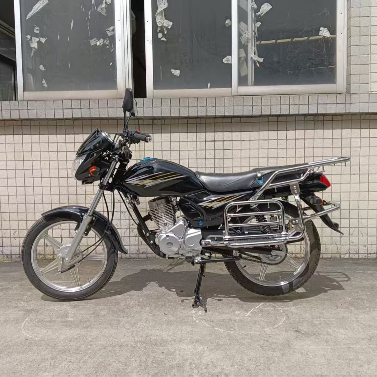 Motorcycle Factory Direct Xiguan Wuyang 125CC 150CC Two-Wheel Fuel Motorcycle ULA