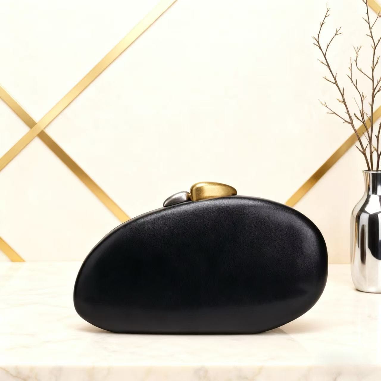 Cross-border new foreign trade European and American women's evening bag single shoulder diagonal light luxury studded special-shaped evening clutch bag