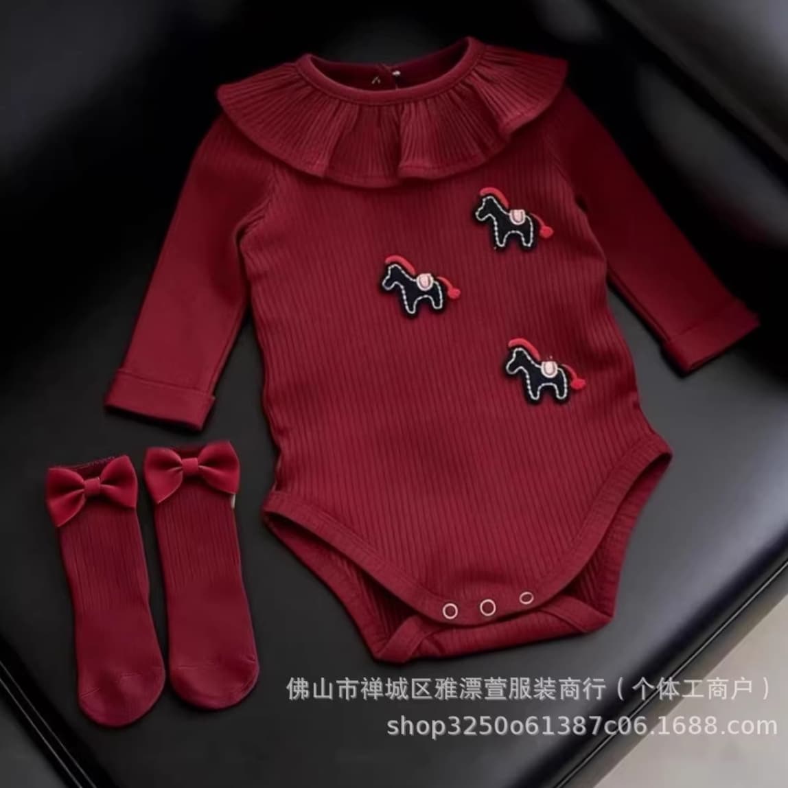 Winter Clothing, One-Year-Old Formal Wear, Festive Winter New Year Outfits, Baby Autumn and Winter Clothes, Full-Month Baby Clothes, Red Jumpsuit