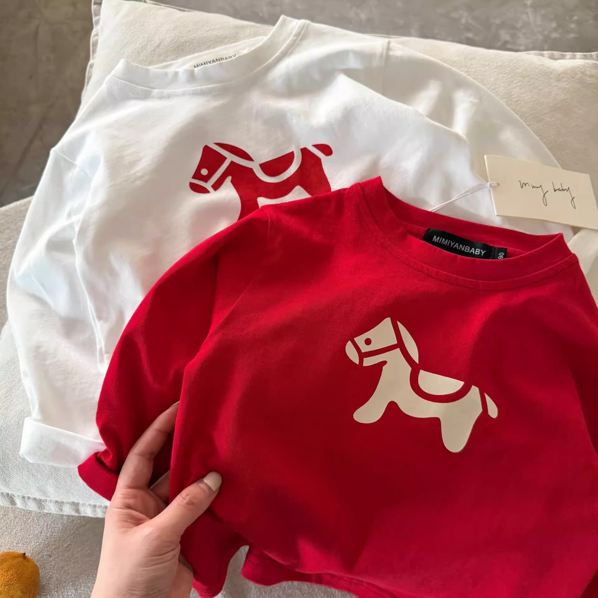 Cartoon pony print long-sleeved T-shirt 2026 spring new style children's round neck loose casual tops for men and women simple