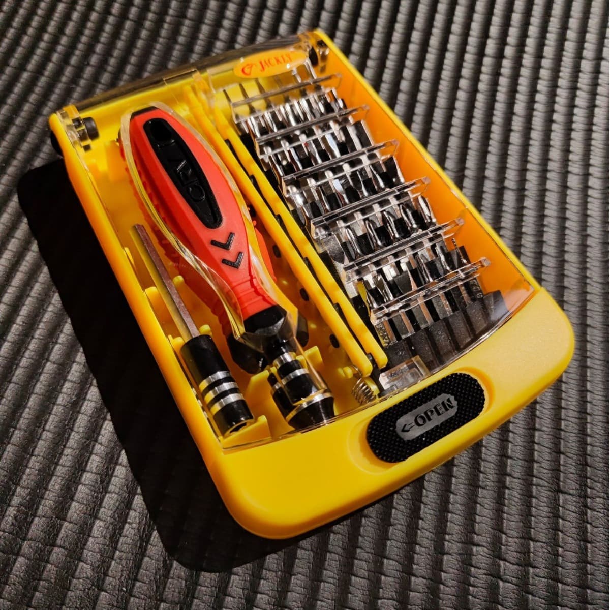 JACKLY computer and mobile phone repair and disassembly tool 38 in 1 screwdriver JK6088A