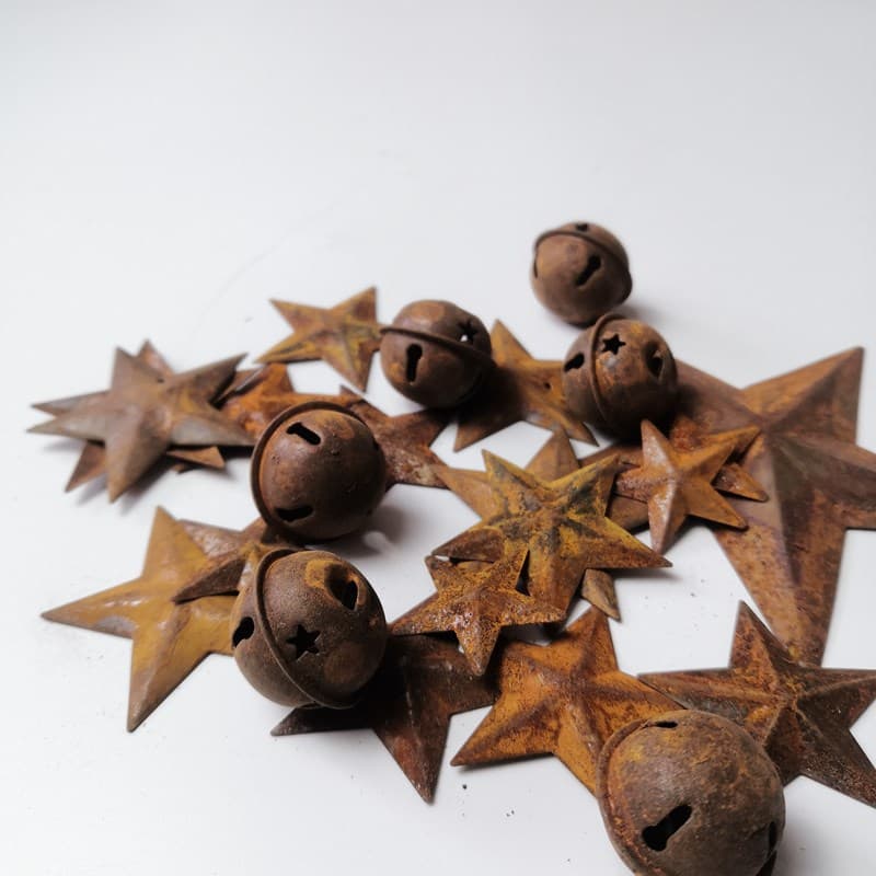Cross-border sales of rusty tin five-pointed stars, European and American style distressed retro Christmas tin five-pointed stars.