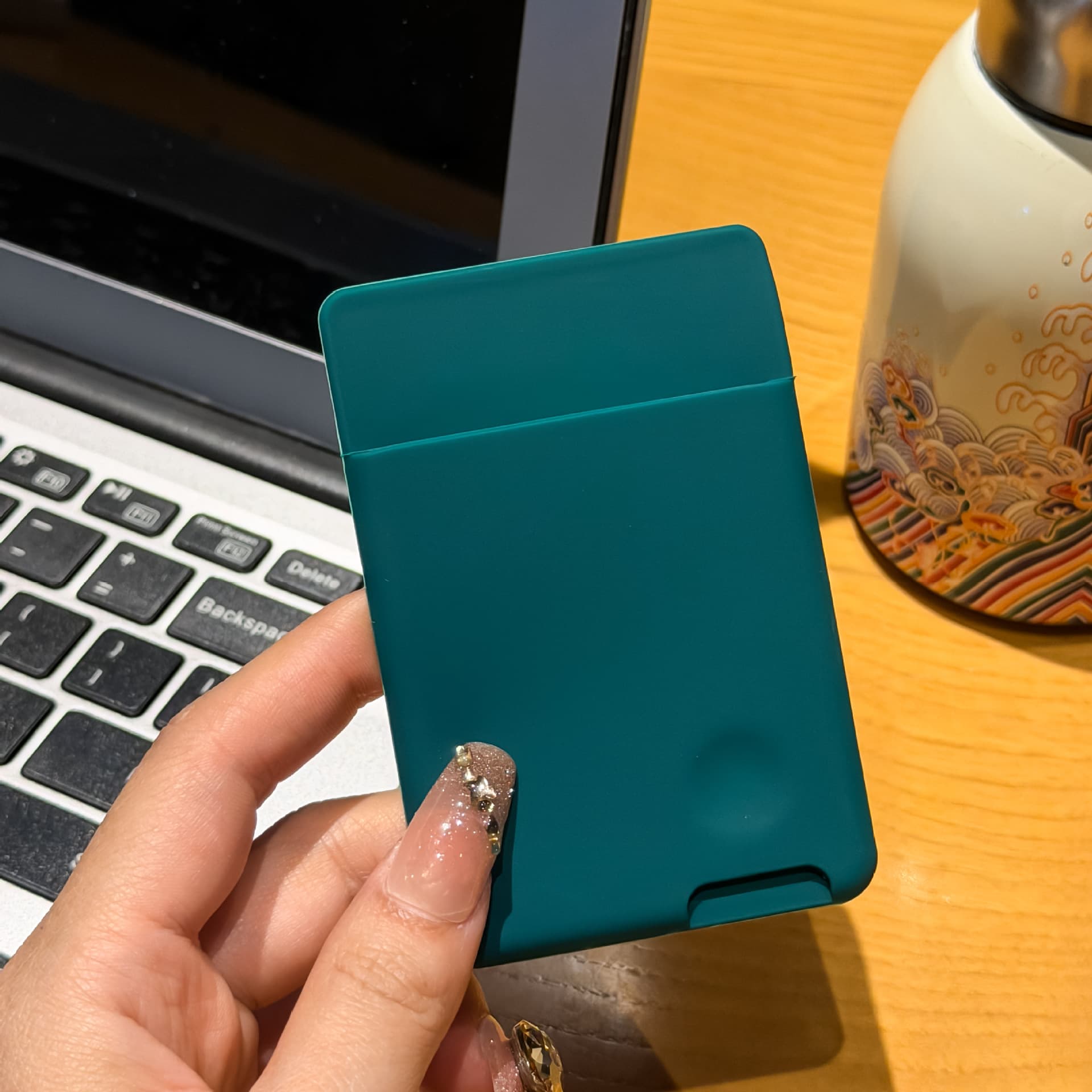 Liquid silicone card holder back sticker suitable for Apple protective case suitable for domestic convenient travel mobile phone card sticker wallet