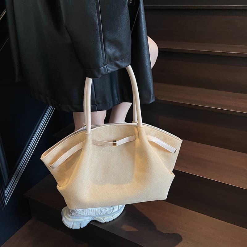 Retro Niche Suede Bag for Women 2025 New Autumn Winter Versatile Shoulder Bag Fashionable Large Capacity Handbag