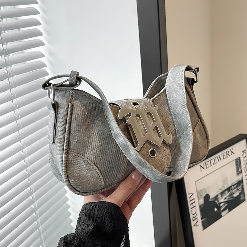 2024 New Trendy Shoulder Bag Retro Chic This Year's Popular Small Bag for Women Elegant Underarm Crescent Crossbody Bag