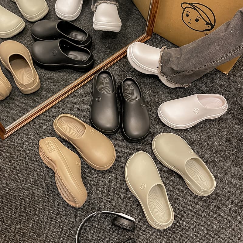 Thick Sole Closed-Toe Mules for Women Outdoor Sandals Lightweight Anti-Slip Height Increasing Waterproof Rain Shoes Chef Shoes Ins Perforated Shoes