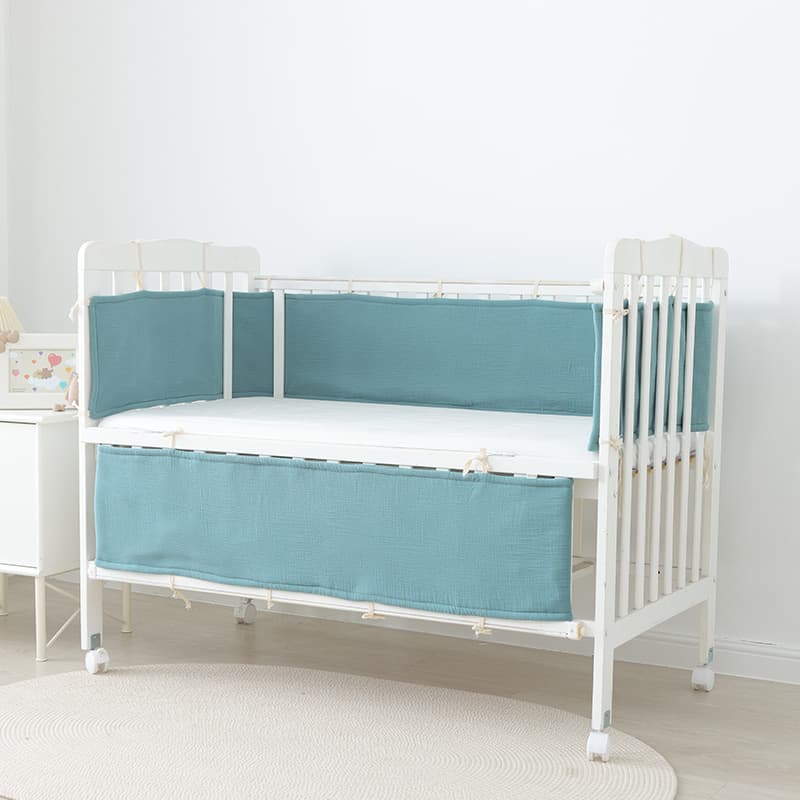 New baby crib bumper set with breathable mesh upholstery, anti-collision design, heightened baby bedding.