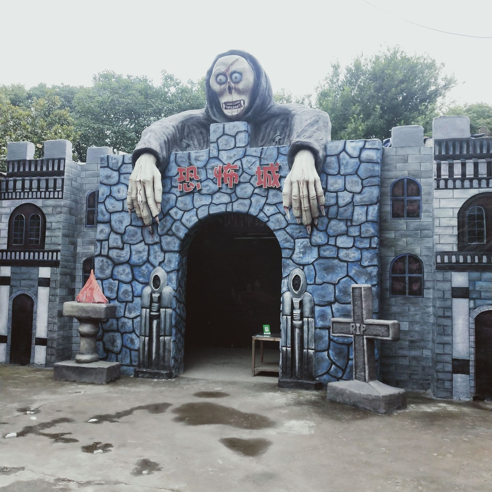 Haunted house equipment, room escape props, entertainment models, haunted house mechanisms, Halloween props, horror haunted house props