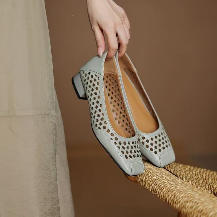 French square toe thick heel shallow mouth hollow single shoes for women 2026 summer new style breathable clogs low heel sandals for women