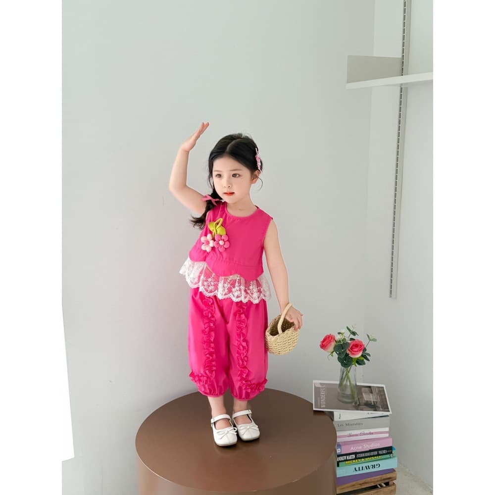 Girls 2026 Summer New Korean Style Vest Set Sleeveless Lace Two-Piece Elegant Princess Summer Outfit