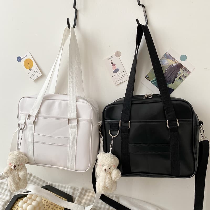 Japanese shoulder bag for women 2023 new cute college style handbag uniform bag soft girl girl shoulder commuter bag