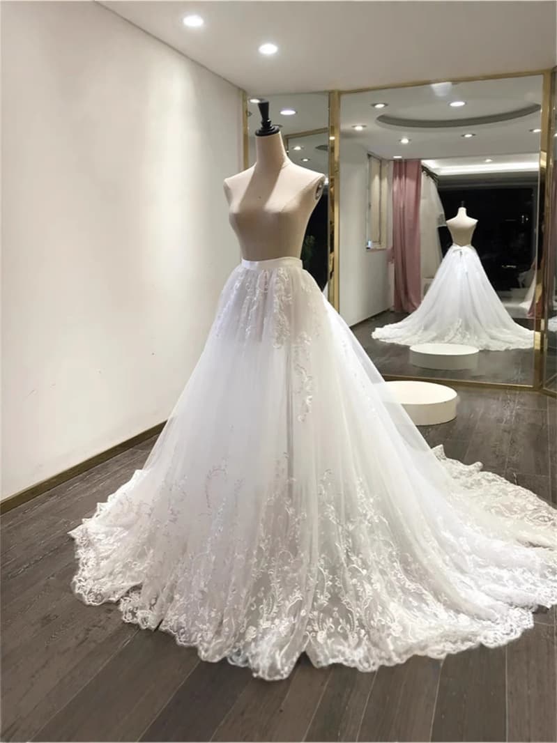 Foreign trade European and American style women's wedding dress with detachable train, mesh lace, high-waisted, strappy design, suitable for travel photography and runway shows.