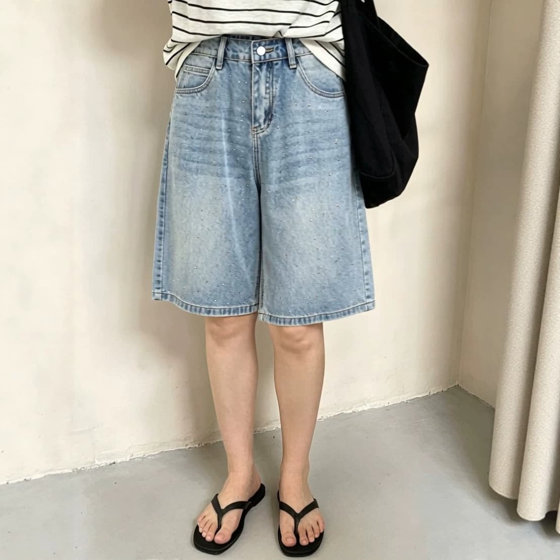 Plus size women's elastic waist hot diamond jeans five-quarter pants women's 2026 summer fat mm straight wide leg shorts