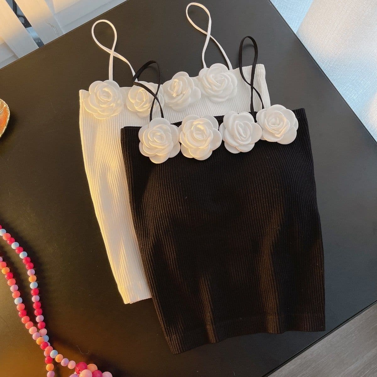 Cross-border Wholesale Floral Short Slim Fit Fashion Camisole Top for Women, Designer Style, Layering Vest