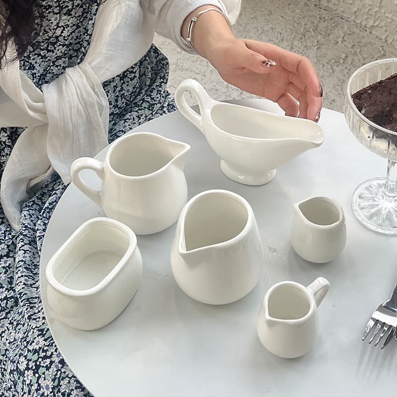 Milk jug ceramic Western steak juice bucket coffee milk cup condensed milk spoon mini milk jug milk jug milk honey cup sugar jug