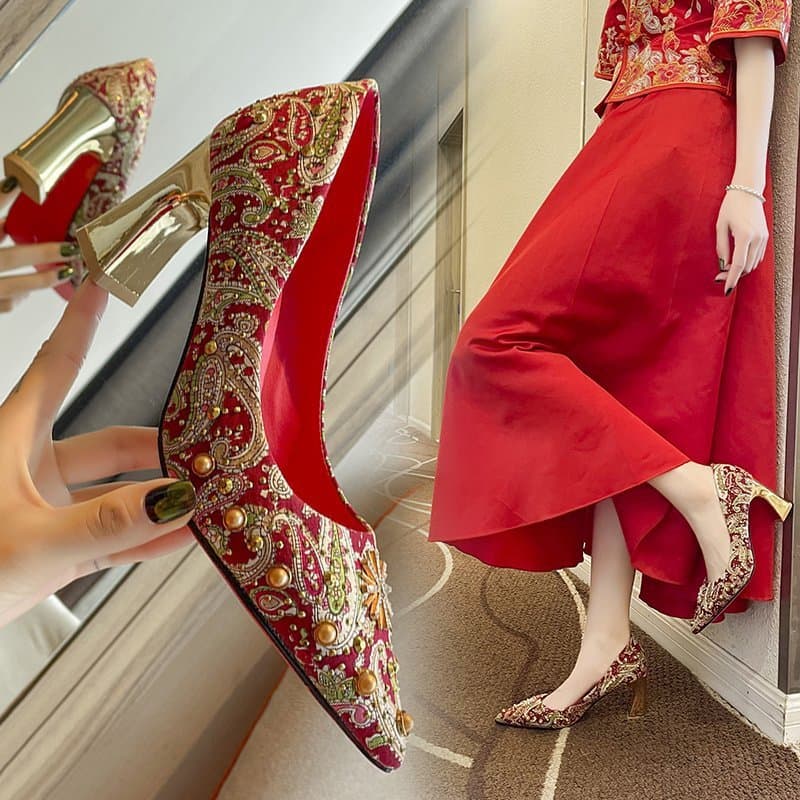 Wedding shoes for women 2025 spring new cloth pointed-toe high-heeled shoes red rivets bridal Chinese-style metal stiletto shoes
