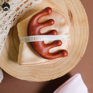 Comb and Eye Mask Gift for Bridesmaids, Practical Premium Niche Beauty Gift, Wedding Present Single Item