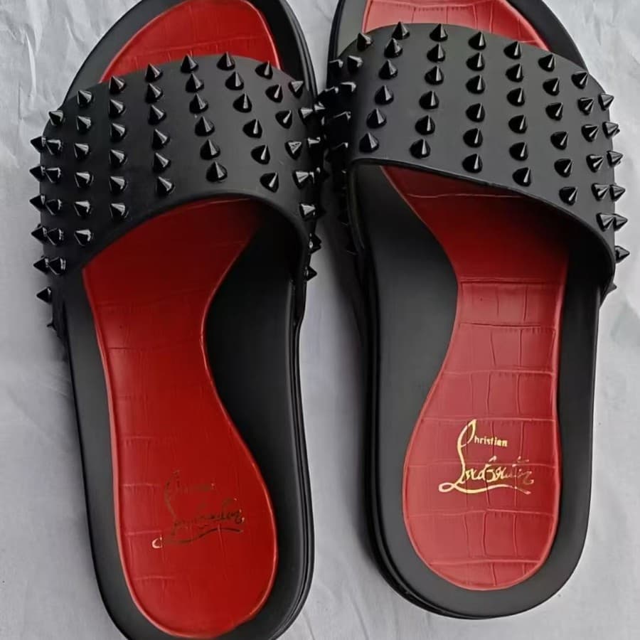 European Men's Slippers 2026 Summer New Trendy Men's Sandals Fashion Rivet Red Sole Outdoor Flip Flops