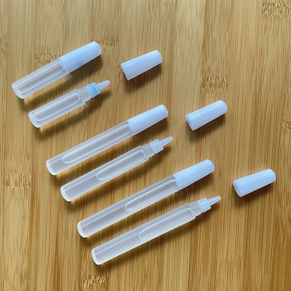 Source direct stock of 6ml, 10ml, and 15ml alcohol glue for children's DIY projects involving hemp rope, buttons, and non-woven fabric.