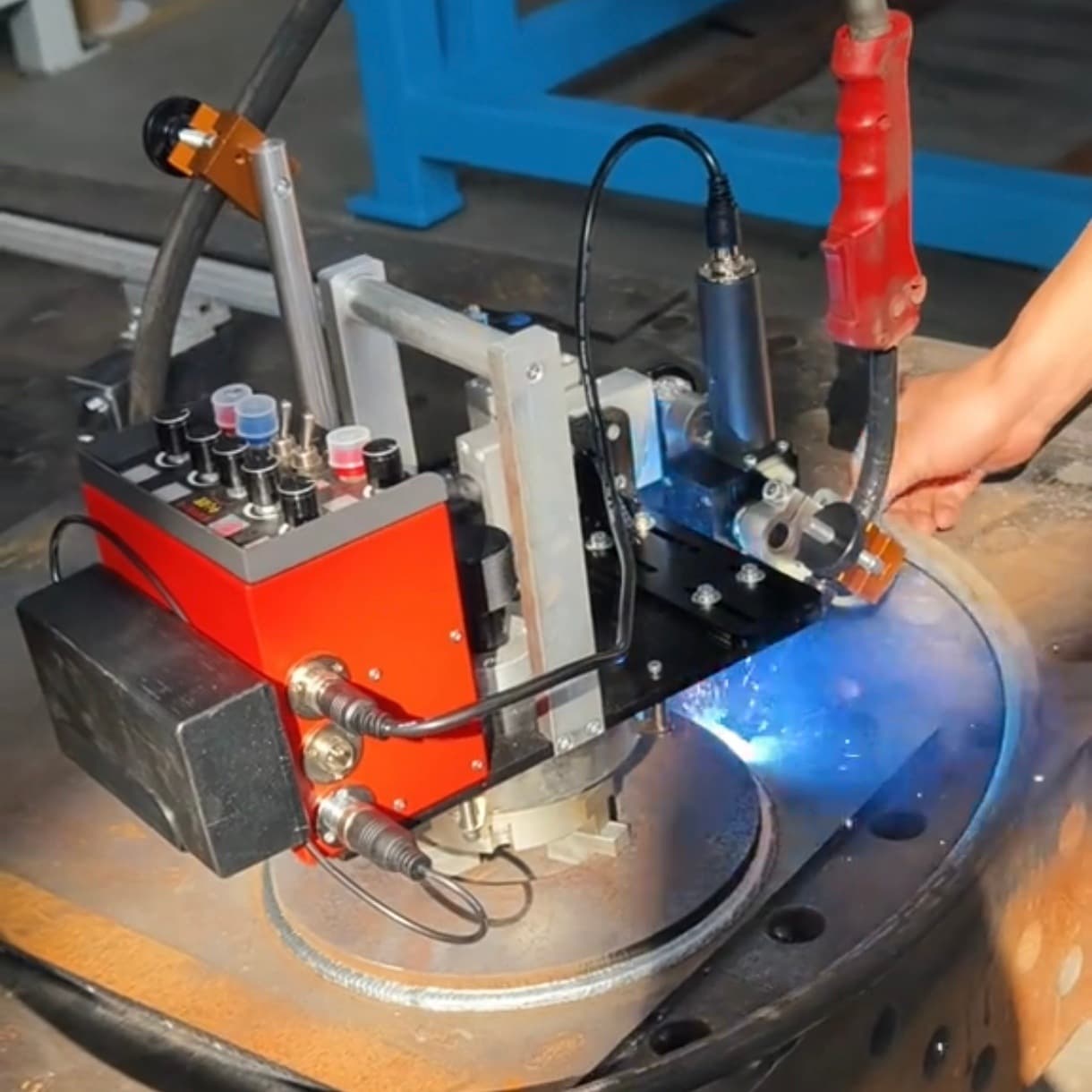 Corner Welding Carriage, Flat Flange Ring Corner Welding Carriage, Automatic Girth Welding Carriage Lithium Battery Carriage