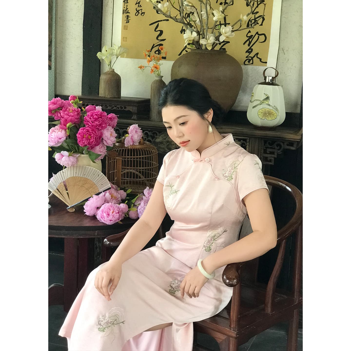 62408 New Chinese-style Embroidered Dress 2026 Women's Summer New Slim Fit Elegant Modified Plus Size Cheongsam
