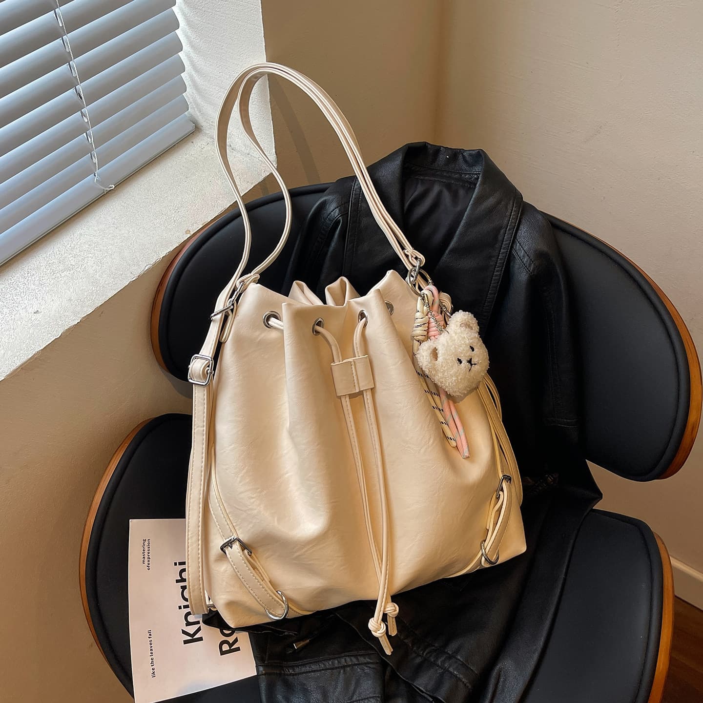 2026 Summer New Fashion Personality Shoulder Bag Beautiful Large Capacity Casual Tote Bag Trendy Simple Crossbody Bag