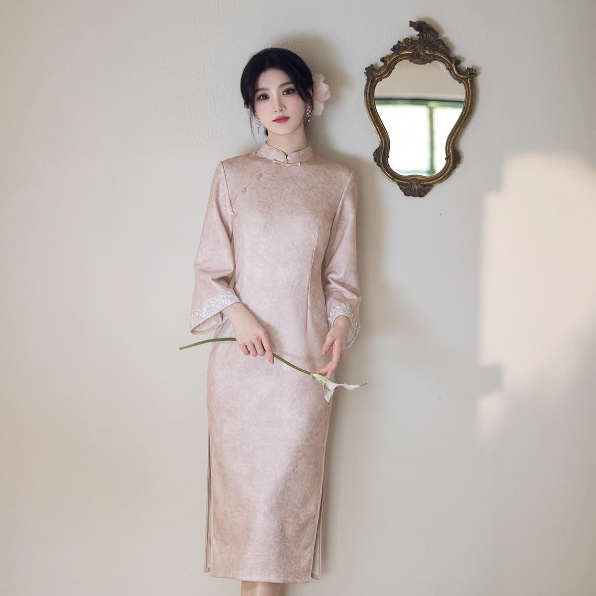 Youthful Vintage Flared Sleeve Retro Cheongsam 2025 Autumn New Collection New Chinese Style Fitted Waist Cheongsam Dress