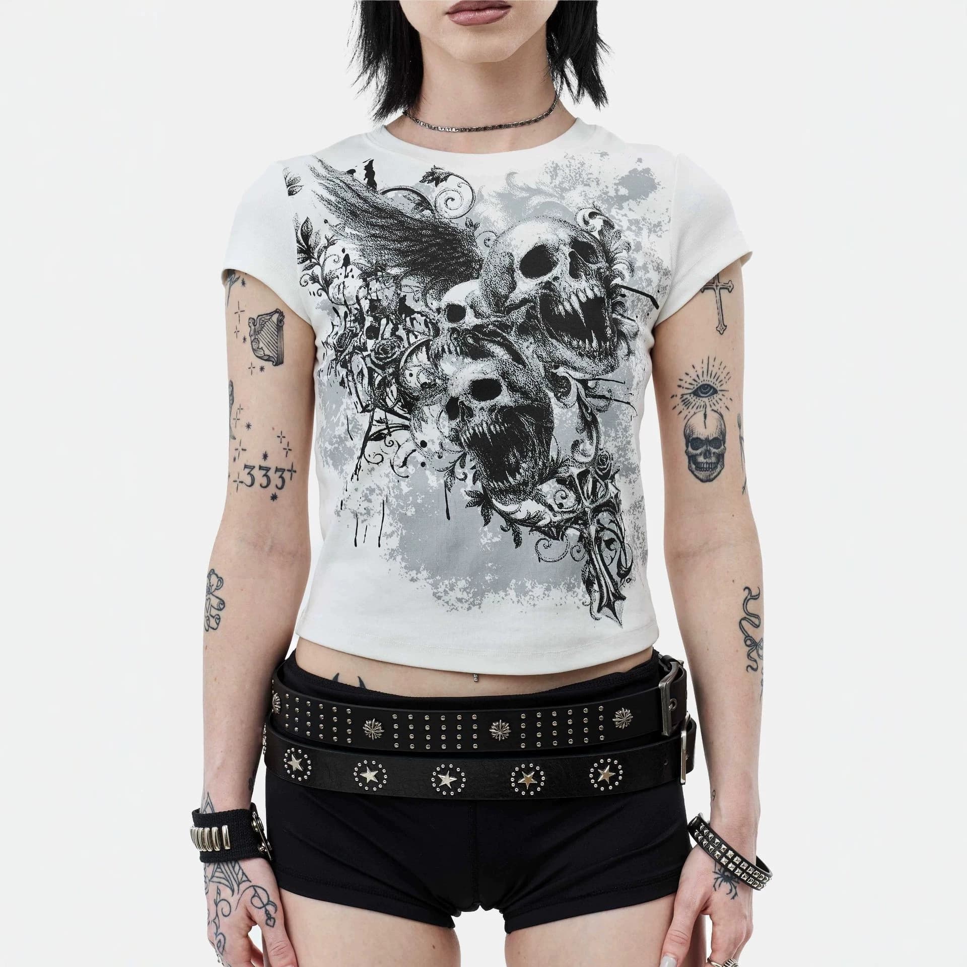 Y2K Skull Print Crop Top Tee, Millennial Dark Gothic Style Fitted Slimming Crop Top