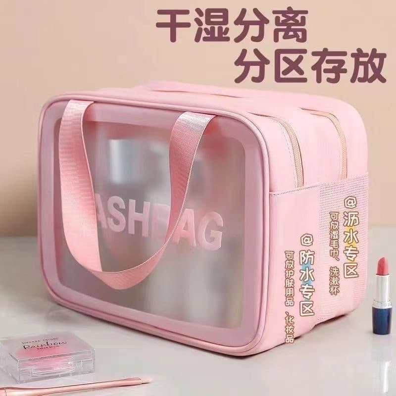 A must-have for pink lovers! This large-capacity transparent PVC cosmetic bag is waterproof, wear-resistant, and has a convenient handle for storing cosmetics.