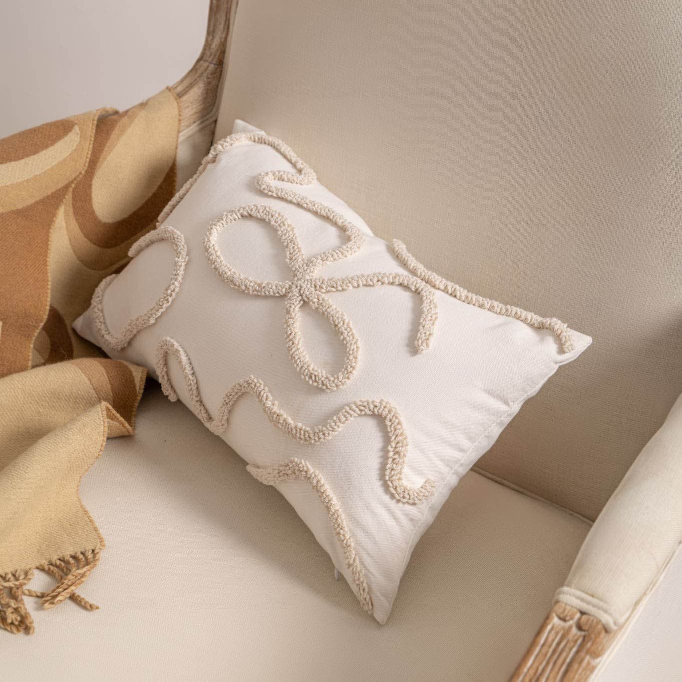 Ins-style premium knitted throw pillow cover with tassels for home sofa, luxury minimalist hotel bedside pillow cover, wholesale