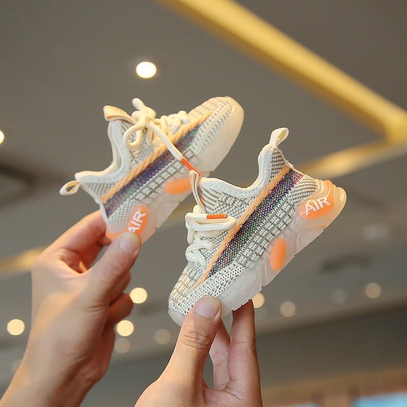 Baby Shoes Spring Summer Toddler Shoes 0-6 Years Old Yeezy Style Girls Kids Mesh Breathable Boys Infant Shoes Soft Sole Learning Walk Shoes